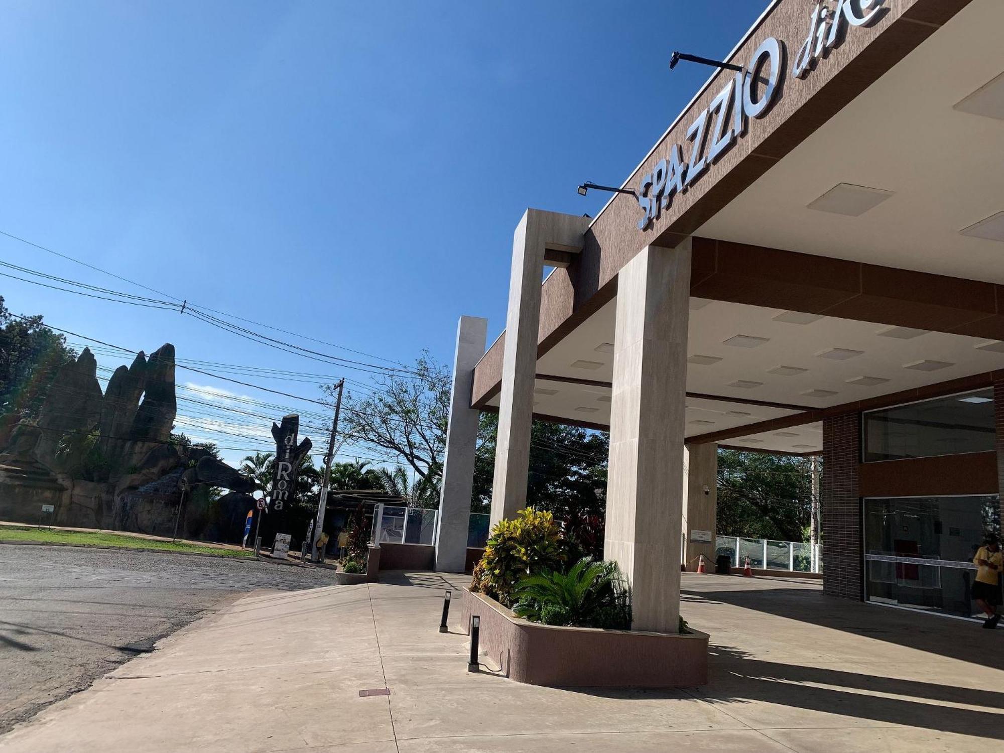 Hotel Spazzio Diroma Cafe Da Manha E Acesso Ao Acqua Park Caldas Novas Bagian luar foto