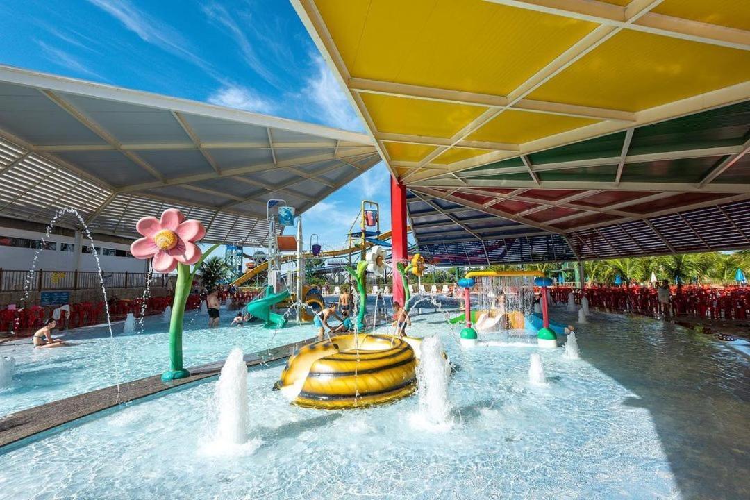 Hotel Spazzio Diroma Cafe Da Manha E Acesso Ao Acqua Park Caldas Novas Bagian luar foto